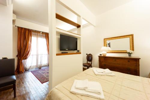 Altobelli Apartment - image 11