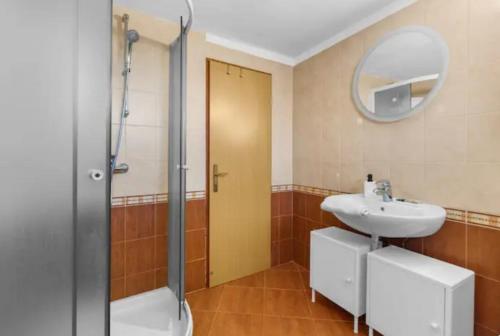 Apartment with Whirlpool and BBQ near Poreč, Baderna (fotografie 8)