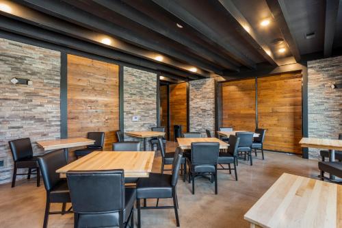 Ételek és italok, Cobblestone Inn & Suites - Fairfield Bay in Fairfield Bay (AR)