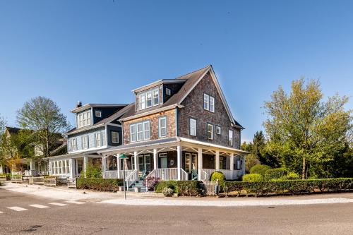 Oceans Five by Seabrook Hospitality