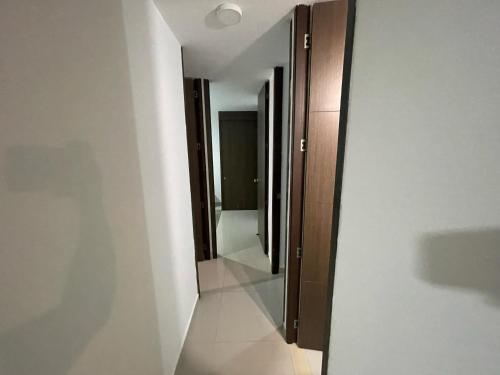 Apartamento con piscina y gym, zona norte.