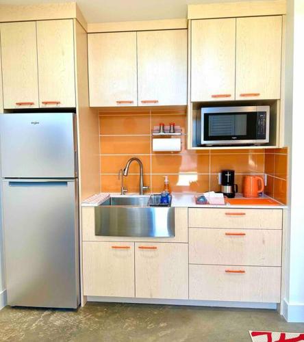 Modern Casita In Highly Desirable Arcadia Area detail