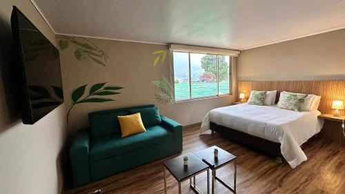 1 double bed, 1 twin bed