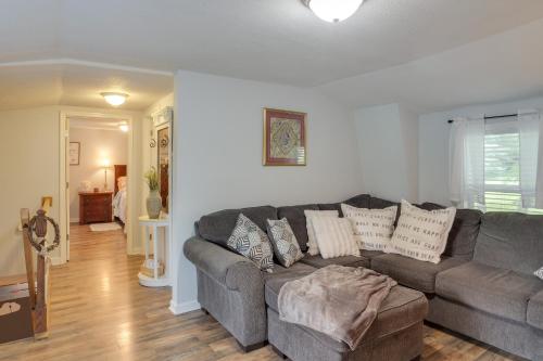 5 Mi to Columbia Pet-Friendly Culleoka Home in Columbia (Tennessee)