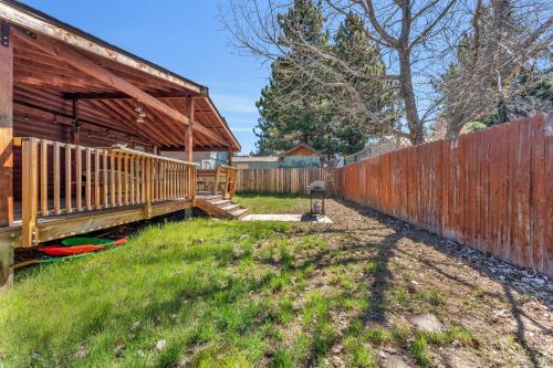 Country Club Chalet - image 11