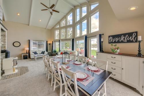 Beachfront Sagle Retreat w/ Boat Dock & Lift in Dover (ID)