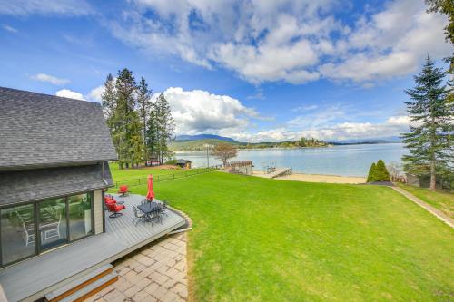 Beachfront Sagle Retreat w/ Boat Dock & Lift in Dover (ID)