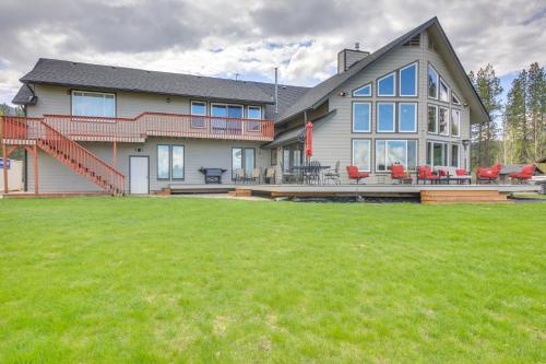 Beachfront Sagle Retreat w/ Boat Dock & Lift in Dover (ID)