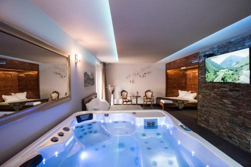 อ่างแช่น้ำร้อน, Penzion Janova in โปลันกา นัด โอโดรว