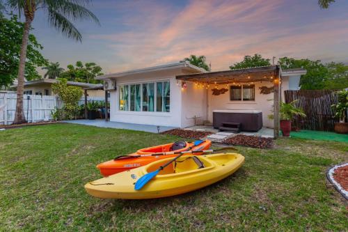 RiverWalk Villa I Private Dock & Hot Tub in Fort Lauderdale, USA