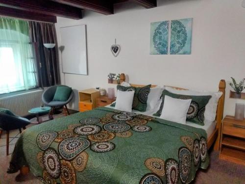 Studio Apartment (2-3 Adults)