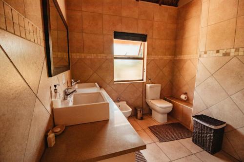 Double Room image 10