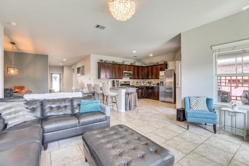 Chic and Relaxing Katy Escape with Community Pool! in Katy, USA