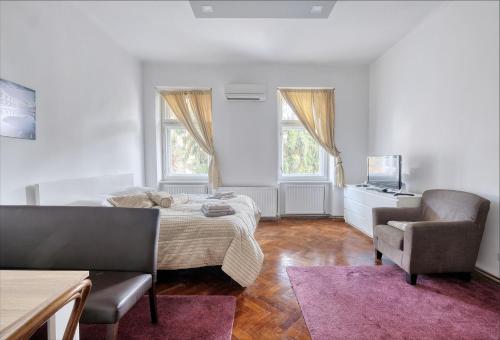 Nick & Klaras Central Apartments 2