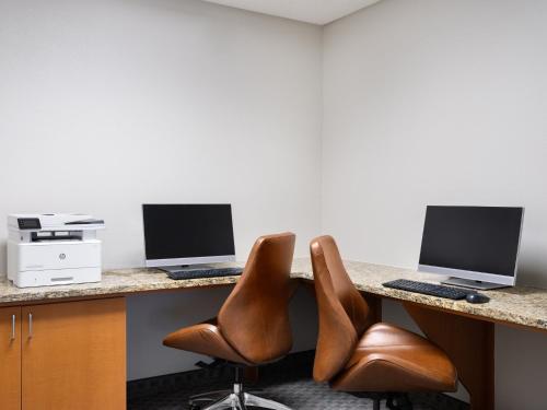 雷德克里夫诺克斯堡烛木套房酒店 雷德克里夫诺克斯堡烛木套房酒店