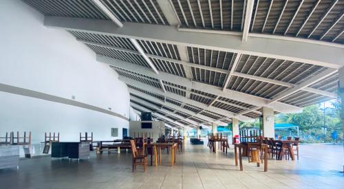 Restaurant, Enseada Nautico Residence DE PAULA in Res. Alto da Boa Vista