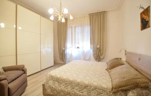  1 Bedroom Cozy Apartment In Massarosa in Massarosa