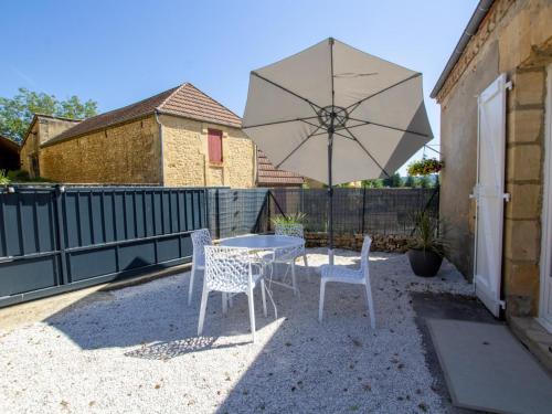 Gîte Calviac-en-Périgord, 3 pièces, 4 personnes - FR-1-616-193