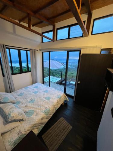 CABAÑA GLAMPING HOUSE (CABANA GLAMPING HOUSE) in Calarca