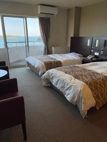 Family Room with Sea View