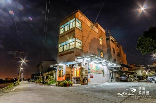 Exterior view, New Fox Guest House in Zhuangwei Township