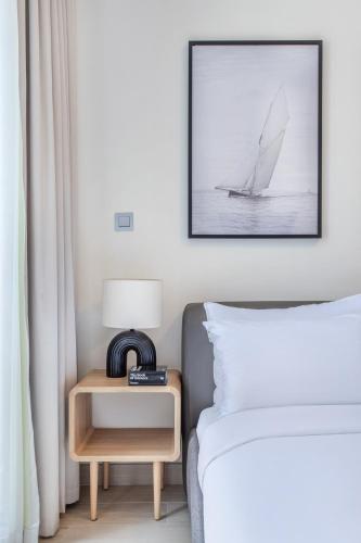 Cozy Studio Getaway In Azizi 17! Sleep 3 Adults, Dubai (photo 7)