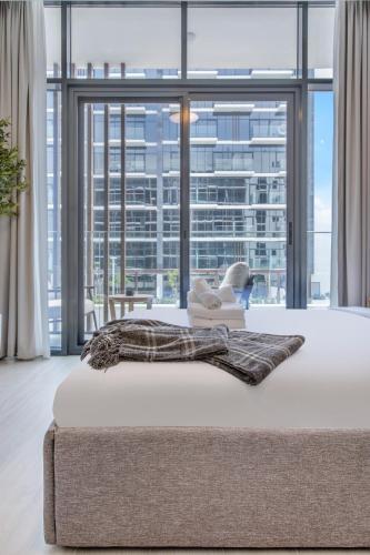 Cozy Studio Getaway In Azizi 17! Sleep 3 Adults, Dubai (photo 2)
