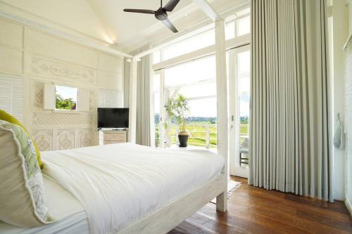 Villa Padi, stylish 1 BR villa w/ rice paddy views