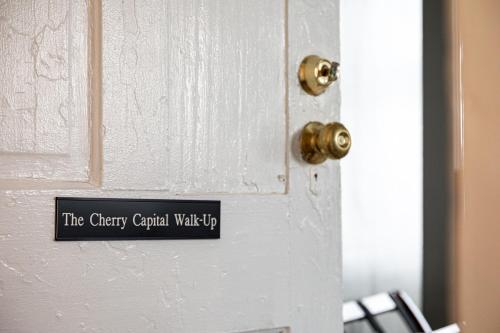The Cherry Capital Walk-Up Walk Everywhere AC in Traverse City, USA