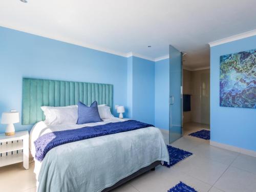 Keurbooms Lagoon Villa Room Type - Deluxe Queen Room
