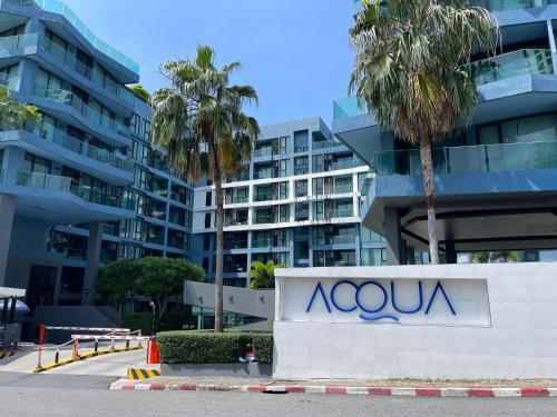 Acqua Condominium