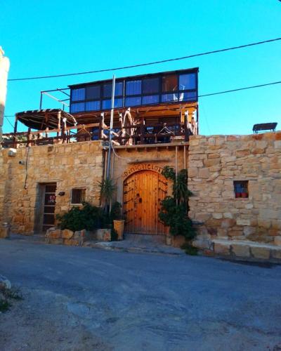 Dana Gate Lodge in Dana