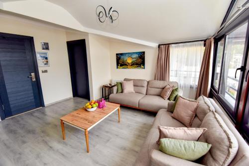 King Suite with Sea View image 10
