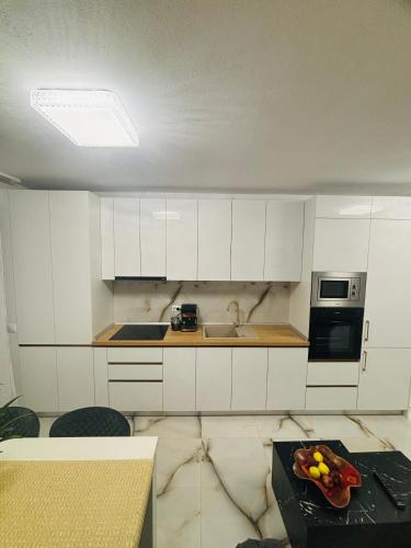 virtuve, Golden Apartament in Selimbar