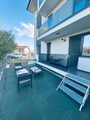 Dārzs, Golden Apartament in Selimbar