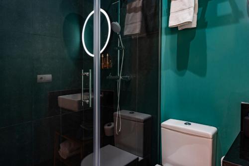 One-Bedroom Apartment image 2