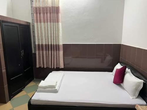 Double Room image 5