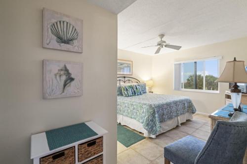 Life's a Beach-Oceanfront condo