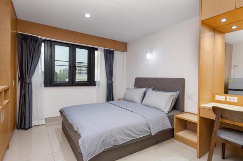 room detail thumbnail 0