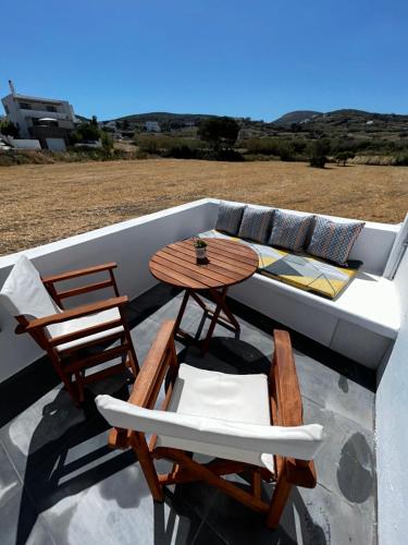 Iekārtas, Casa Karavola in Galanado village-Naxos in Glinado Naxos