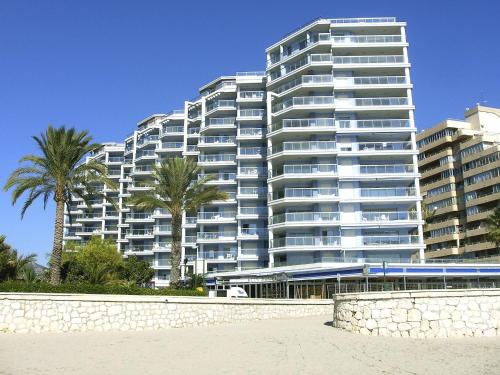 Apartamentos Hipocampos Unitursa Stop at Apartamentos Unitursa Hipocampos to discover the wonders of Calpe. The hotel offers a wide range of amenities and perks to ensure you have a great time. Free Wi-Fi in all rooms, car park, fami