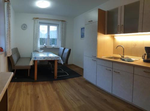Konyha, Ferienwohnung Hinterpommern - Chiemgaukarte in Inzell városközpont