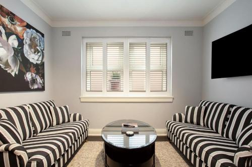 Bayside Retreat - image 7