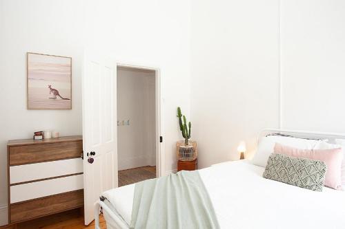 Garden Oasis Sydenham - image 13