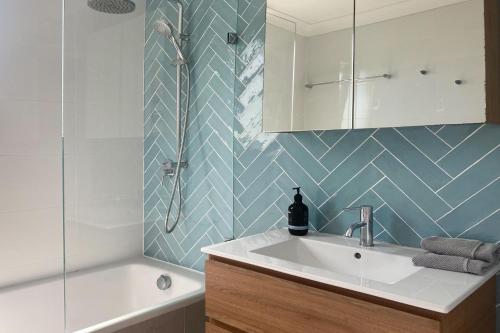 Garden Oasis Sydenham - image 11