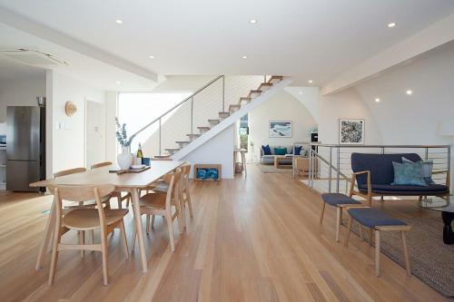 Gordons Bay Vista - image 8
