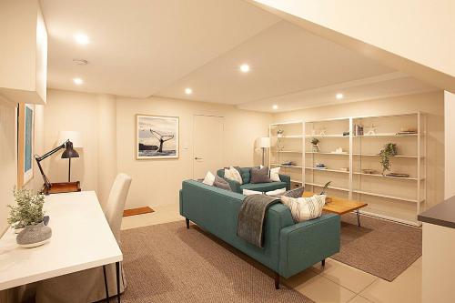 Gordons Bay Vista - image 2
