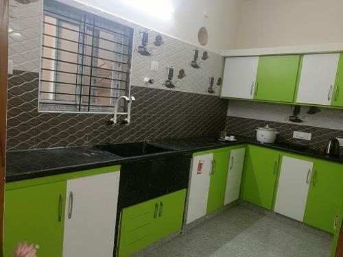 SREENIVASA HOME STAY - image 5