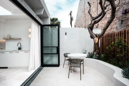 The Timeless Modern Glebe - image 2