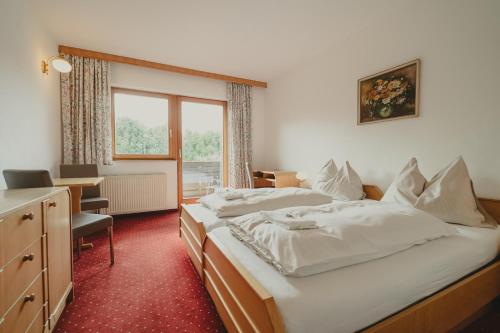 Hotel Semriacherhof Room Type - Triple Room with Balcony